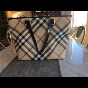 Fabulous Burberry medium tote/Like new condition